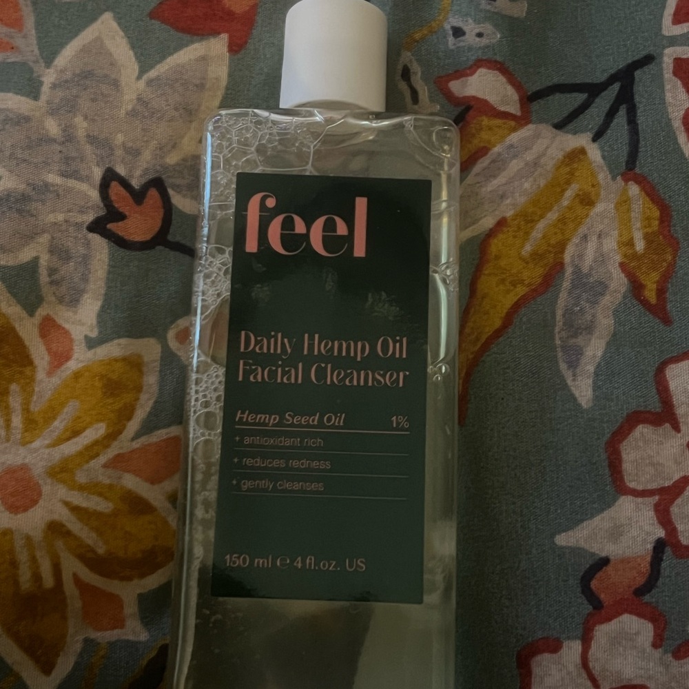 Daily Hemp Oil Facial Cleanser | 1% Hemp Seed Oil | New / Sealed - Picture 5 of 5